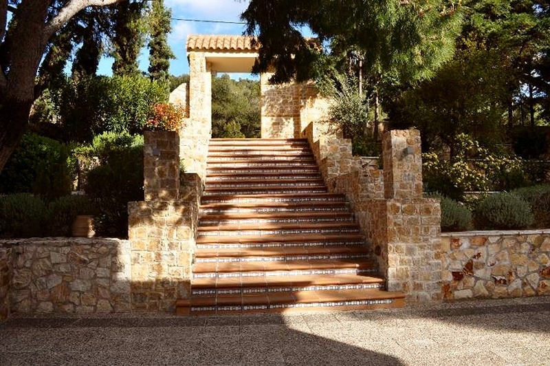 ./../img/001 AKPAION ENTRANCE 1.jpg